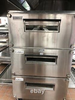 3 Lincoln Model 3240 Single Deck Conveyor pizza ovens