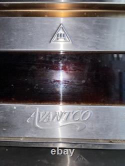 Avantco DPO-18-S Single Deck Countertop Pizza/Bakery Oven 1700W, 120V