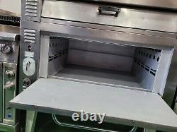 BAKERS PRIDE 932 DOUBLE DECK NATURAL GAS PIZZA OVEN With STONES & LEGS