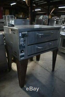 Bakers Pride 151 Gas Deck-Type Pizza Bake Oven