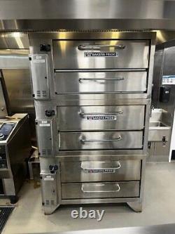 Bakers Pride 153 Pizza Oven