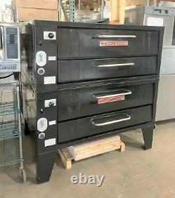 Bakers Pride 352 Series Natural Gas Pizza Oven Double Deck