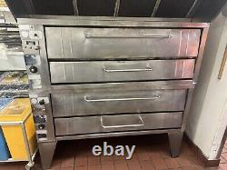 Bakers Pride Model 451 Double Deck Oven- Natural Gas With Stones. Tested Working