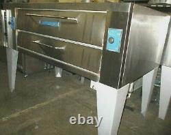 Bakers Pride ModelL Y6000 Single Deck Pizza Oven, Natural Gas, Refurbished