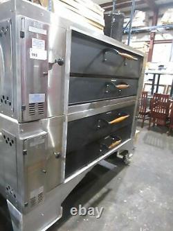 Bakers Pride Y-600 Double Stack Natural Gas Pizza Deck Oven
