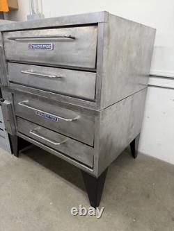 Bakers pride 352 natural gas double deck pizza ovens