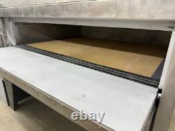 Bakers pride 352 natural gas double deck pizza ovens