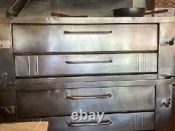 Bakers pride y 602 natural gas 6 pie double stack used pizza oven