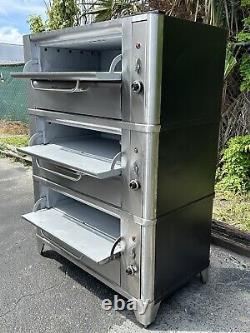 Blodgett 911P 33 x 22 Natural Gas Or Lo Triple Deck Pizza Oven