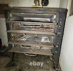 Blodgett 981 Natural Deck Gas Double Pizza Oven. Refurbishing Needed