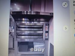 Cuppone Michaelangelo pizza oven, very good condition, only 5 years old