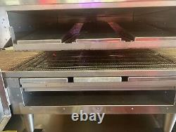 Lincoln 1116-U Natural Gas Express Single Deck Conveyor Pizza Oven- Used Once