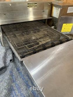 Lincoln 2501 Electric Conveyor Pizza Oven VIDEO Tested