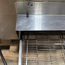 Lincoln 2501 Electric Conveyor Pizza Oven VIDEO Tested