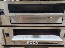 Pizza Oven, Bakers Pride Deck-Type, Gas Y800 double deck
