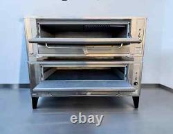 Pre-owned Blodgett 1048 pizza oven double deck gas or propane