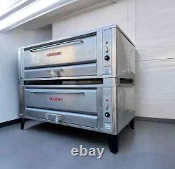 Pre-owned Blodgett 1048 pizza oven double deck gas or propane