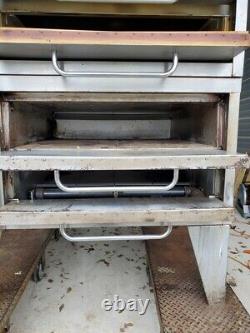 Used Bakers Pride 251 Natural Gas Double Deck Pizza Oven