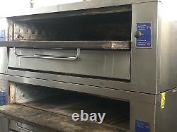 Used bakers pride Y802 Double deck gas pizza oven