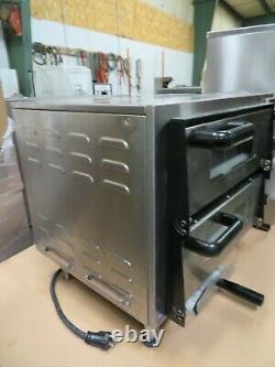 Waring WPO350 Countertop 23 Wide Double-Deck 2-Door 14 Diameter Pizza Oven