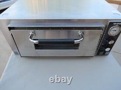 Waring WPO500 Single Deck Countertop Pizza Oven 120V