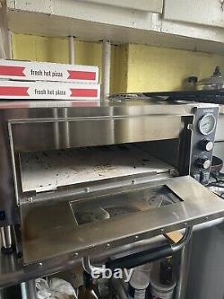 Waring Wpo500 Commercial Single-deck Pizza Oven 120v