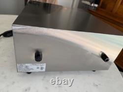 Wisco Industries Model 425C Commercial Pizza Oven withDigital Controls NWOB
