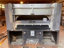 Woodstone pizza oven used/as is model number WS-FD-8645-RFG-LR-IR-NG gas